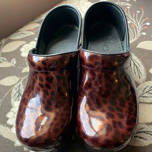 Like New Dansko Leopard Clogs
